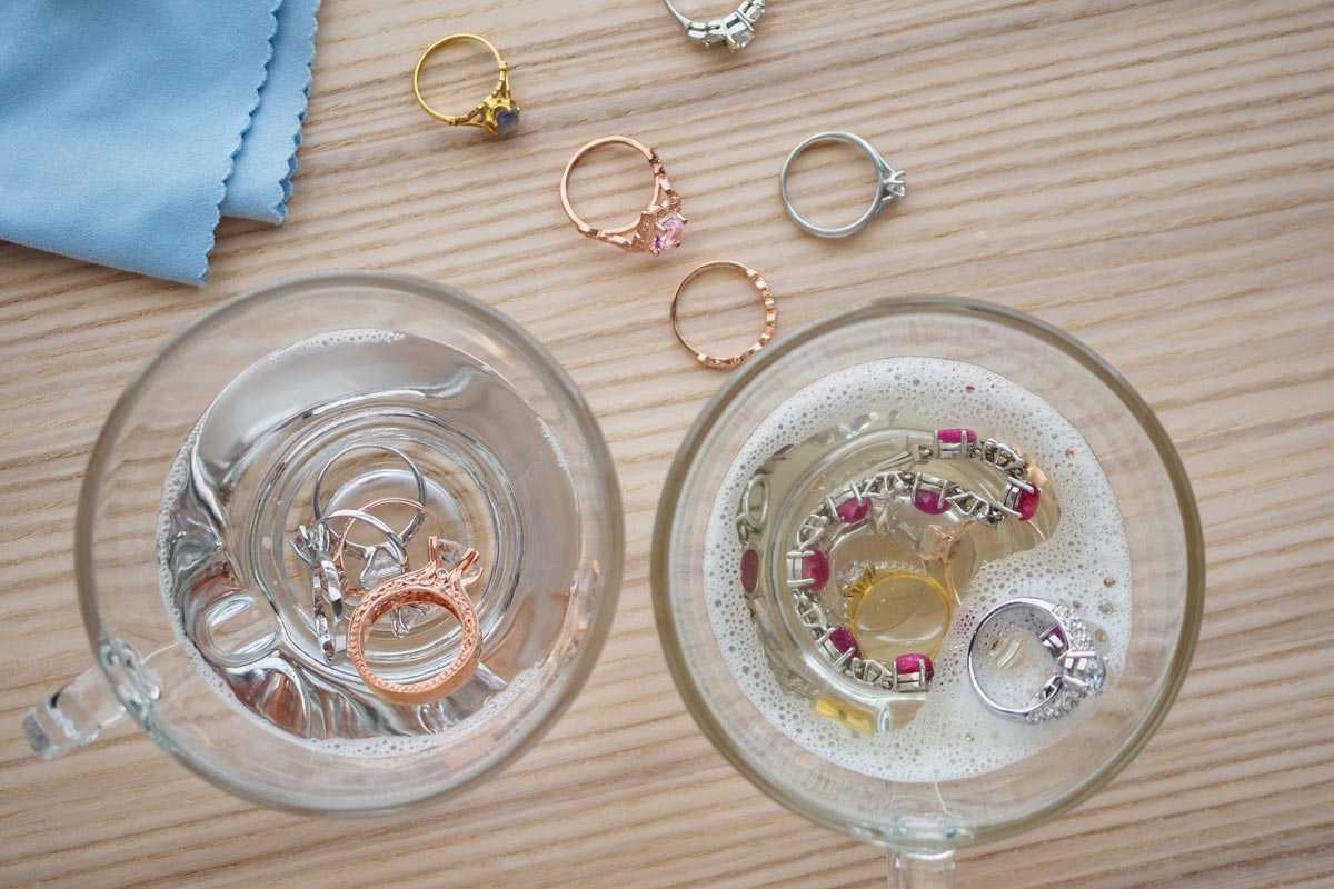 11 Tips to Clean Silver Jewelry at Home